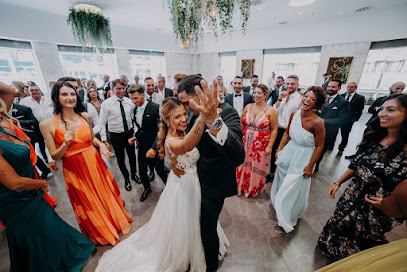 Musica per matrimonio e serenata a Lecce, Bari, Taranto e Brindisi