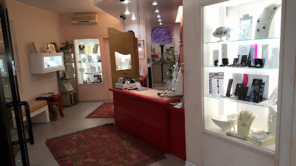 Gioielleria Tentazione S.N.C. Di Tescari Adriano & C.